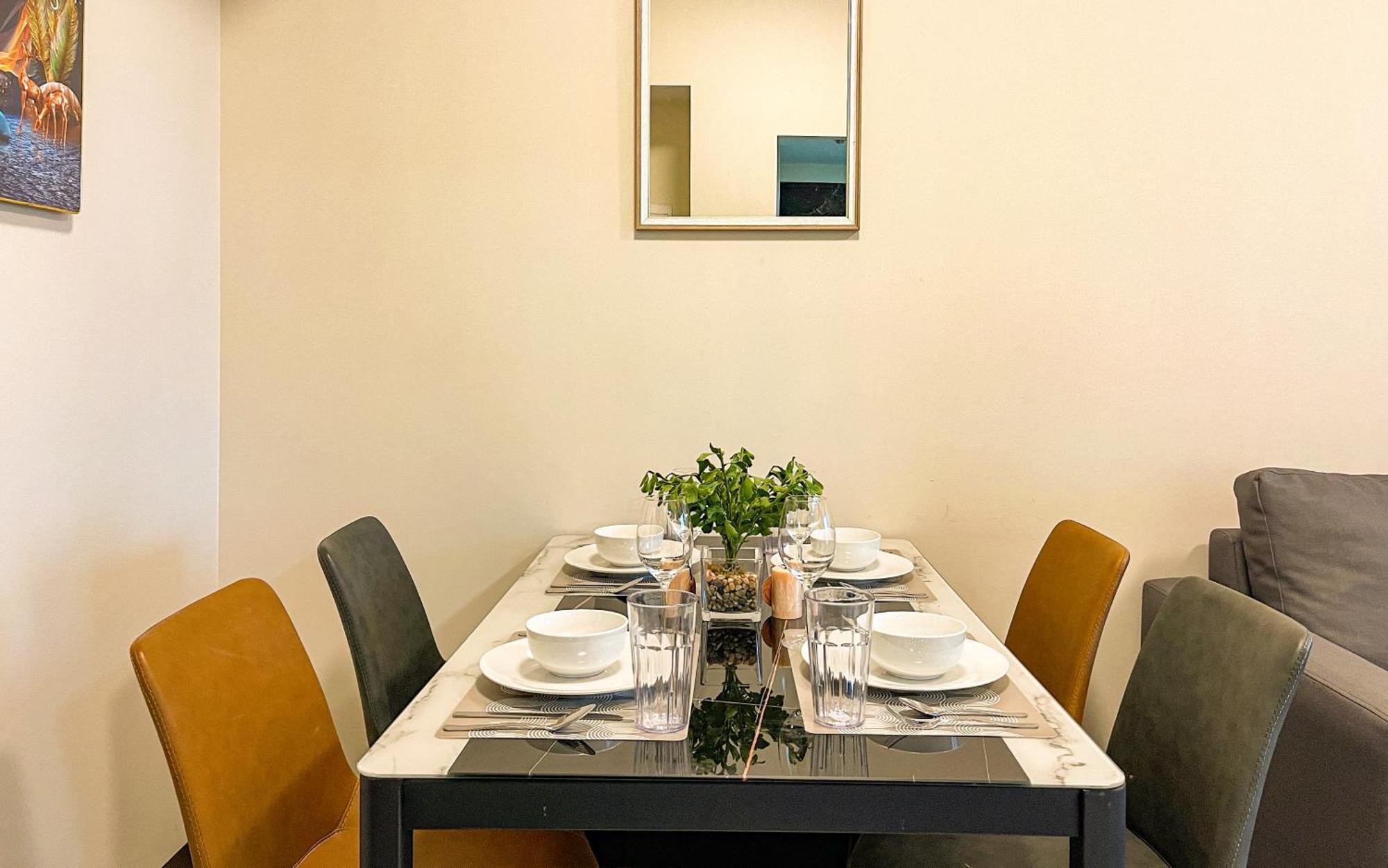 Cityscape View 2Br In Uptown Bgc W 200Mbps Wifi Taguig Bagian luar foto
